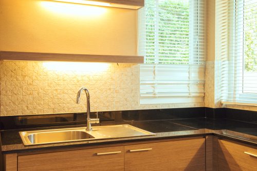 Kitchen Set Minimalis Untuk Solusi Dapur Sempit
