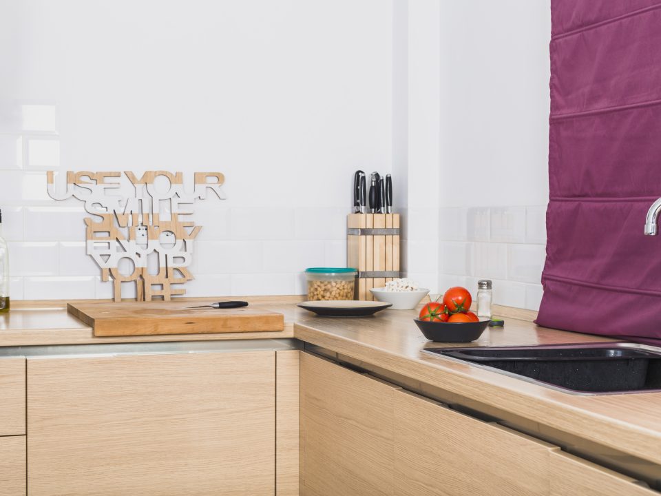 Kitchen Set Minimalis Untuk Solusi Dapur Sempit